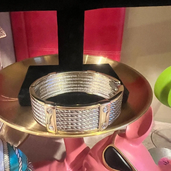 Cuff Bracelet Stainless Silver and Gold Easy Open NWOT Will send in dust bag - Picture 2 of 6